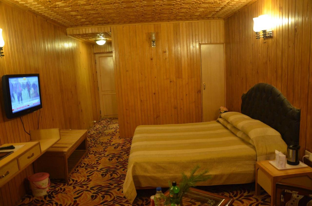 Hotel Hilltop Gulmarg JAMMU AND KASHMIR Extérieur photo